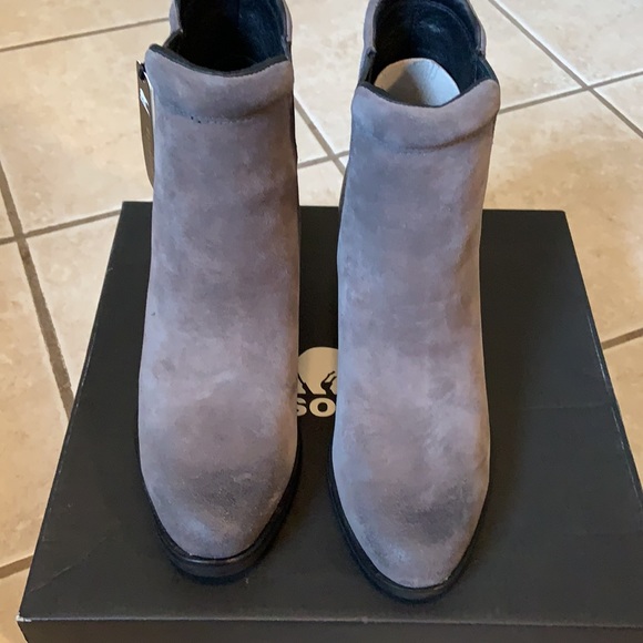 New Sorel Chelsea Wedges - Picture 2 of 7